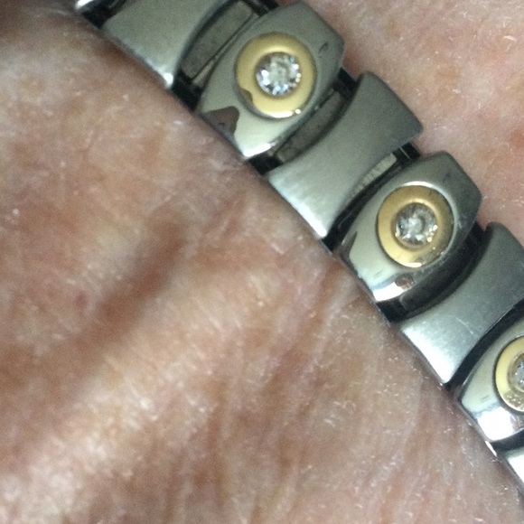 Speidel stainless  gold bezel CZ stretch bracelet - Picture 3 of 3